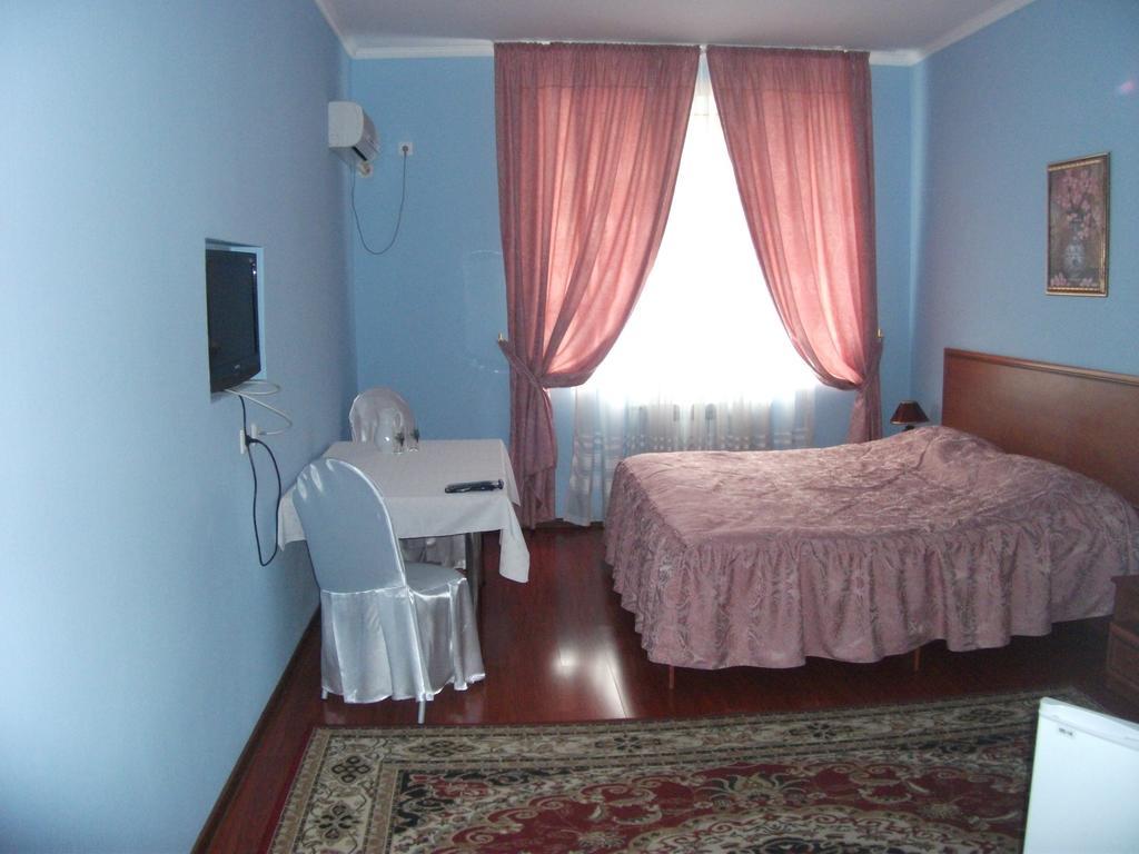 Hotel "Arai" Aqtöbe Buitenkant foto