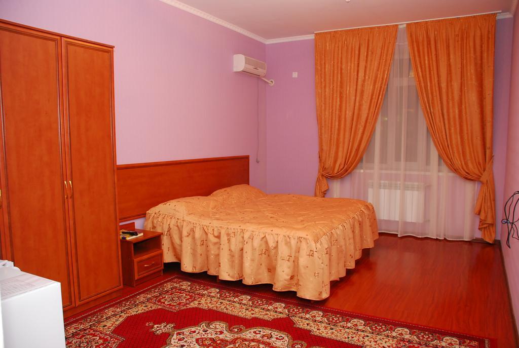 Hotel "Arai" Aqtöbe Buitenkant foto