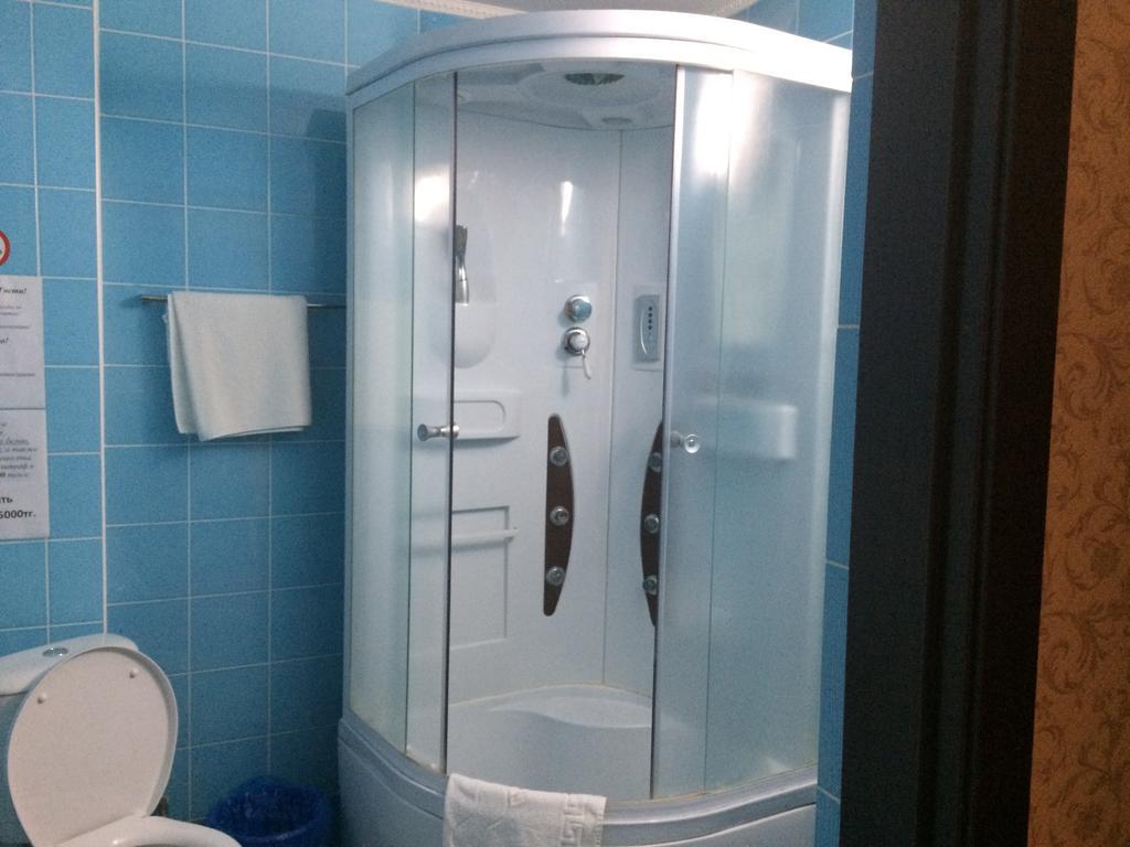 Hotel "Arai" Aqtöbe Kamer foto